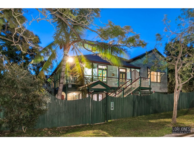 4 Dacre Street, Toowong QLD 4066