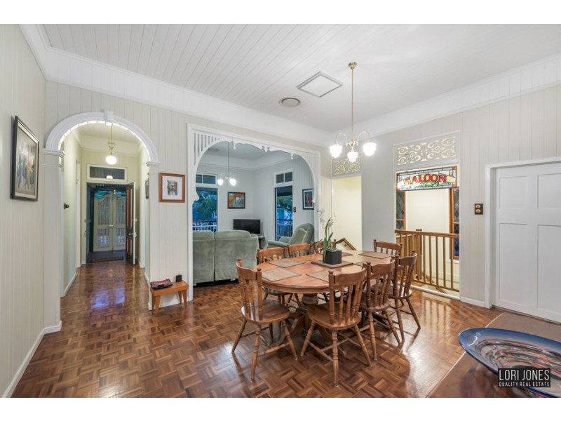 4 Dacre Street, Toowong QLD 4066