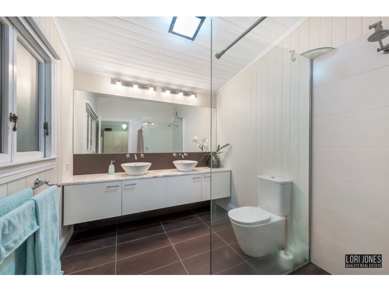 4 Dacre Street, Toowong QLD 4066