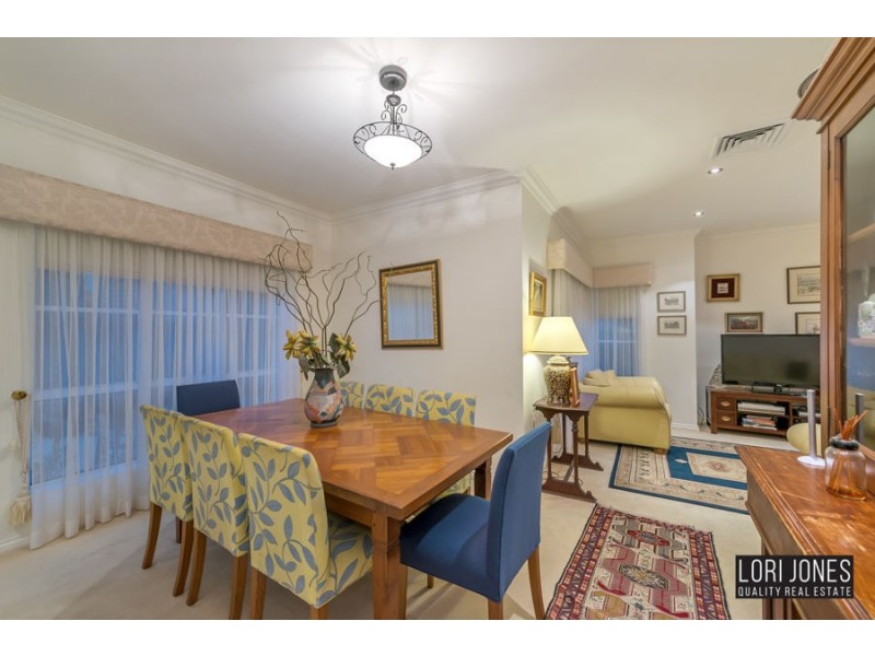 12 Ruskin Street, Taringa QLD 4068