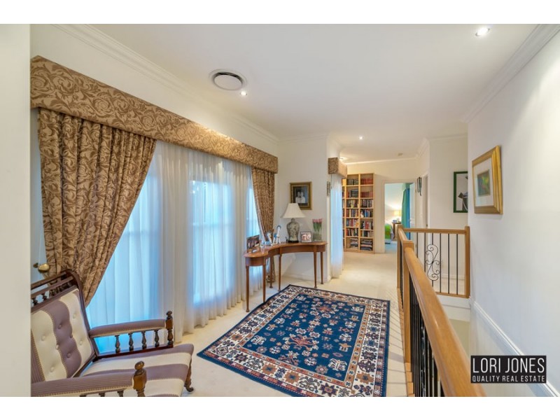 12 Ruskin Street, Taringa QLD 4068