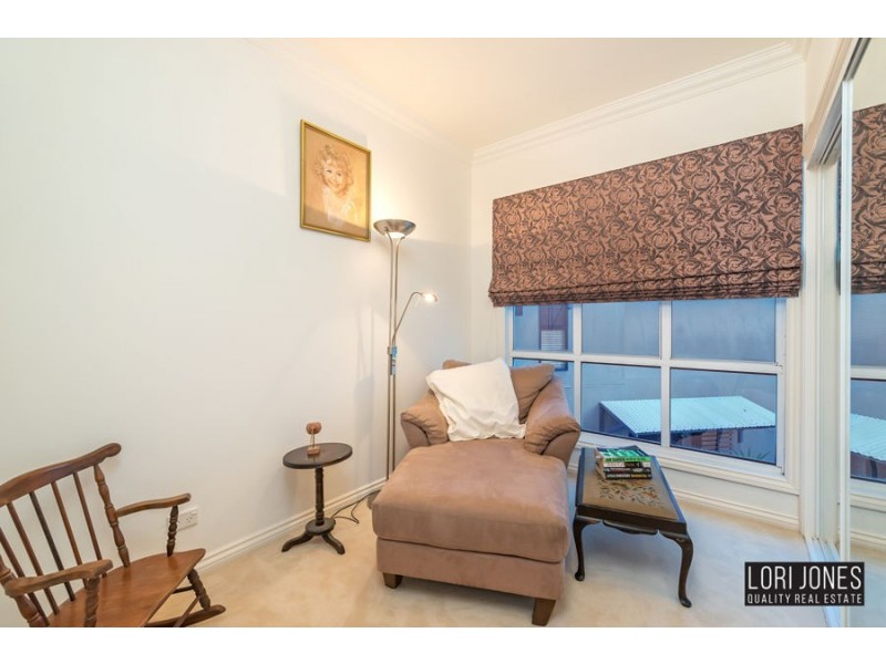 12 Ruskin Street, Taringa QLD 4068