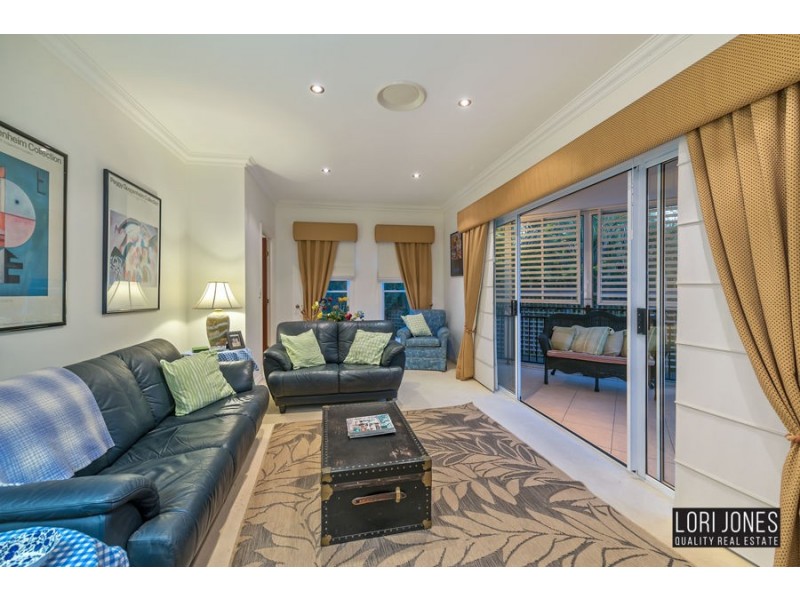 12 Ruskin Street, Taringa QLD 4068
