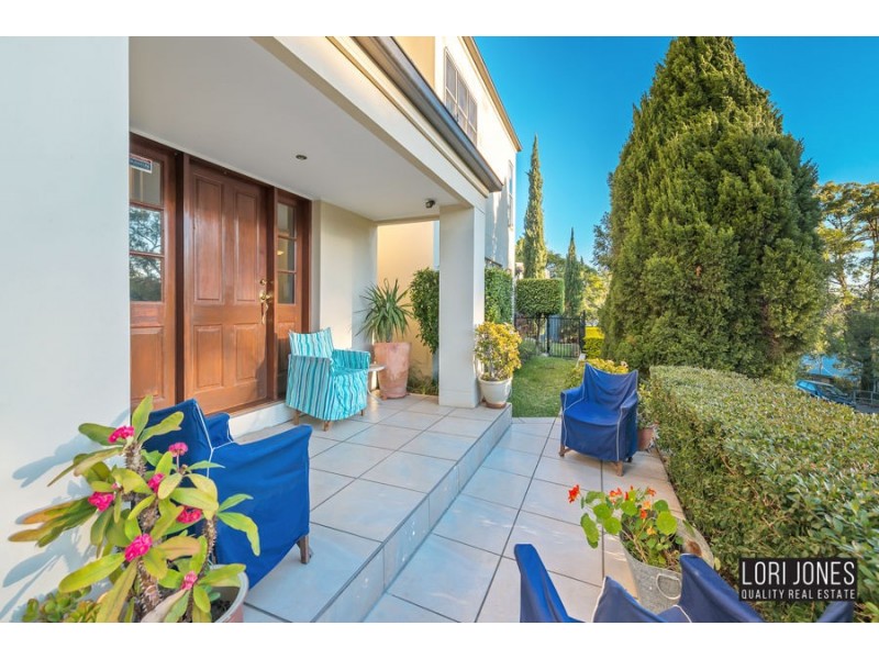 12 Ruskin Street, Taringa QLD 4068
