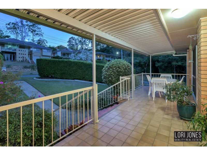 29 Nindethana Street, Indooroopilly QLD 4068