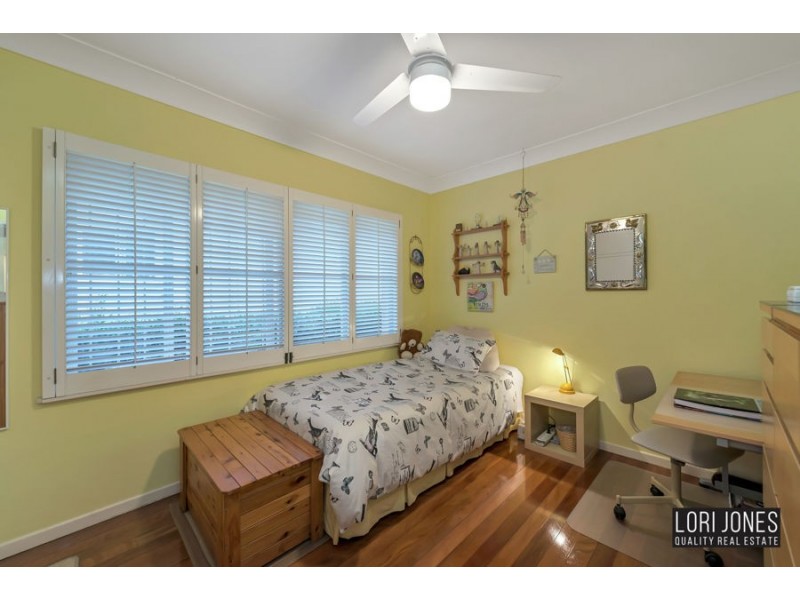 29 Nindethana Street, Indooroopilly QLD 4068