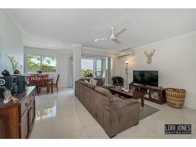 11/12 Lake Street, Yeronga QLD 4104