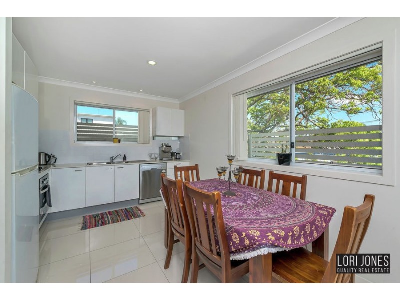 11/12 Lake Street, Yeronga QLD 4104
