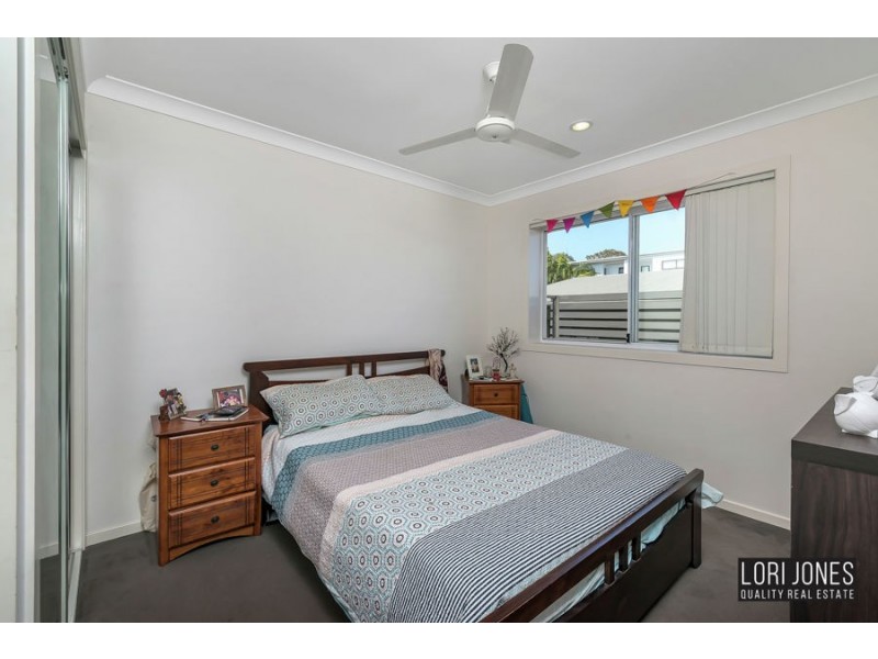 11/12 Lake Street, Yeronga QLD 4104