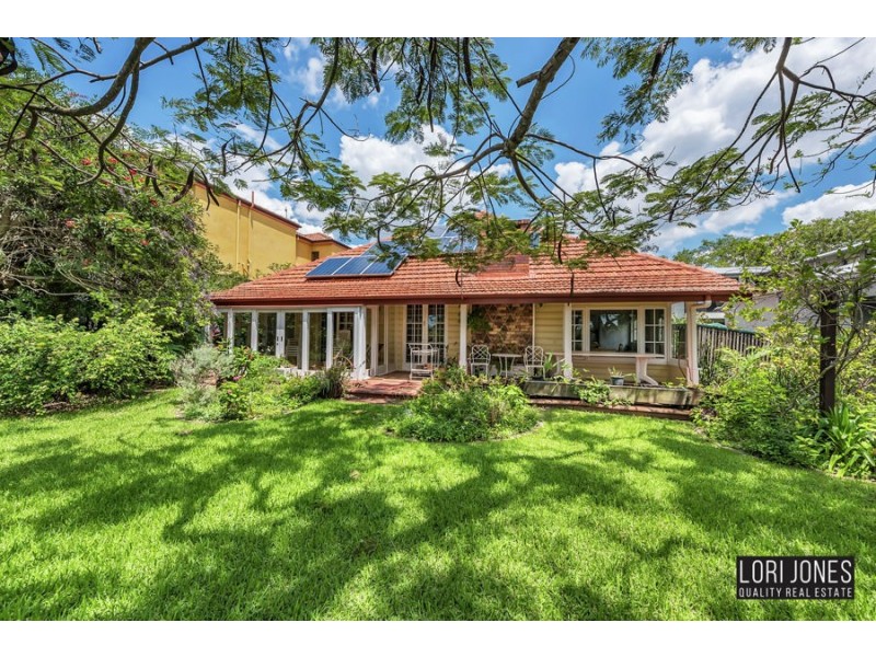 19 King Arthur Terrace, Tennyson QLD 4105