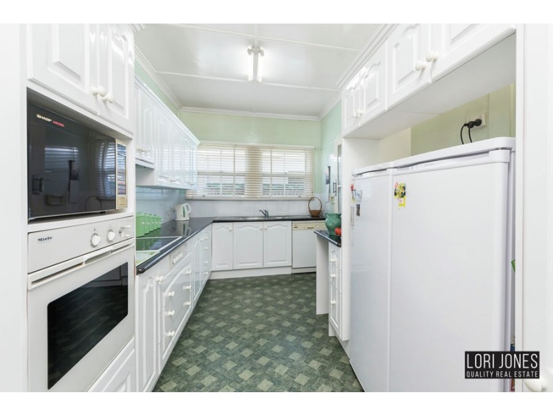 19 King Arthur Terrace, Tennyson QLD 4105