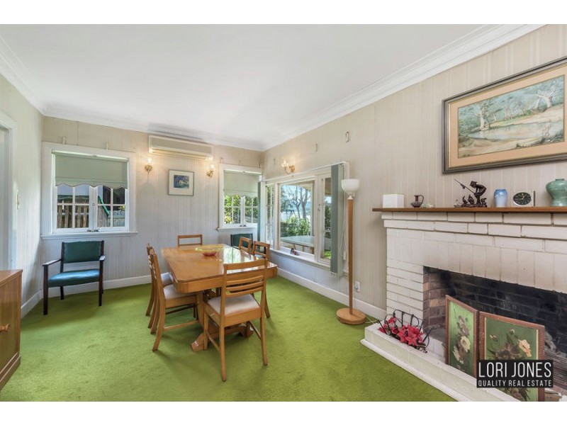 19 King Arthur Terrace, Tennyson QLD 4105