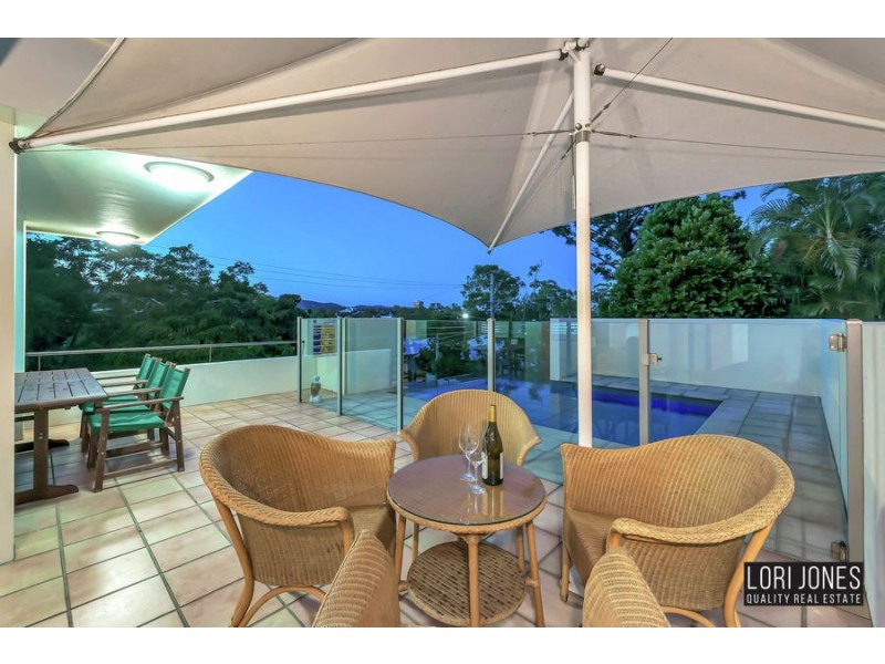 37 Dennis Street, Indooroopilly QLD 4068