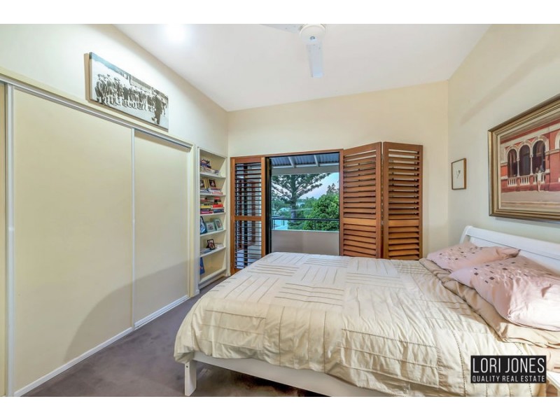 37 Dennis Street, Indooroopilly QLD 4068