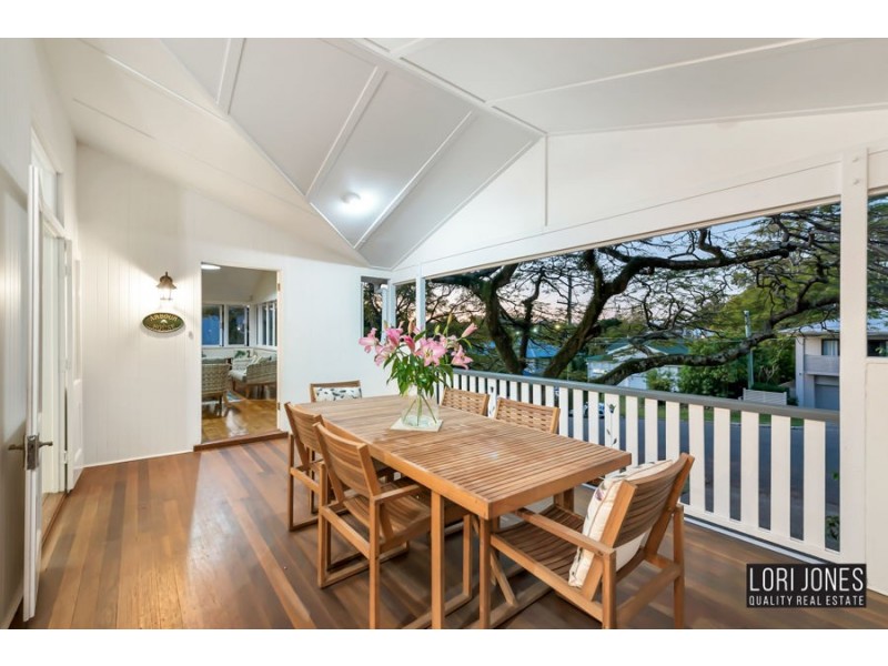 31 Dennis Street, Indooroopilly QLD 4068