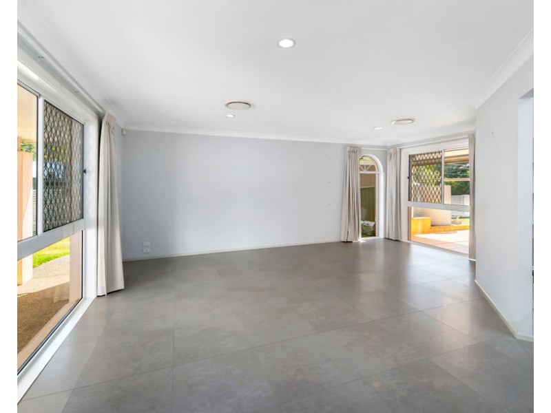 87 Broseley Road, Toowong QLD 4066