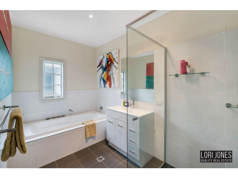 5A River Park Place, Fig Tree Pocket QLD 4069