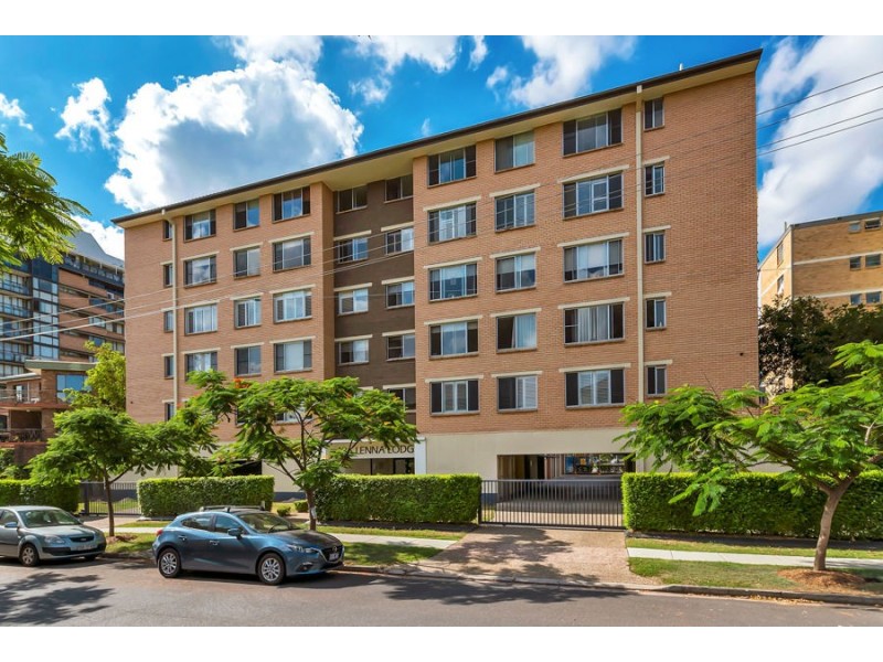 4/136 Macquarie Street, St Lucia QLD 4067