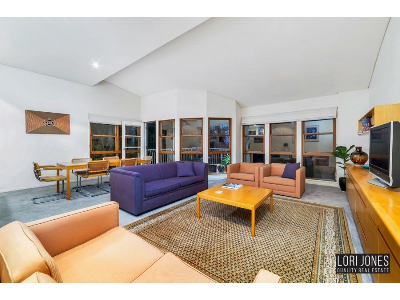 77 Goldieslie Road, Indooroopilly QLD 4068