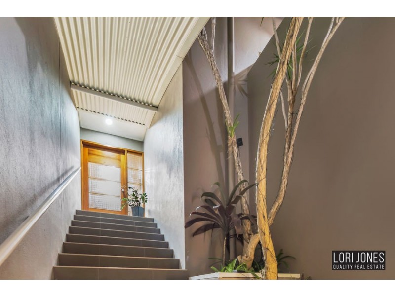 77 Goldieslie Road, Indooroopilly QLD 4068