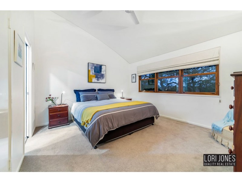 77 Goldieslie Road, Indooroopilly QLD 4068