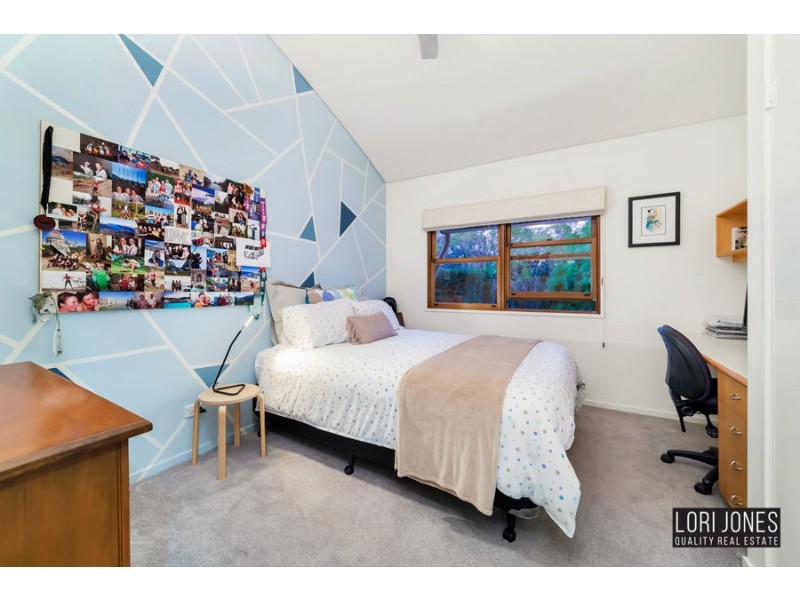 77 Goldieslie Road, Indooroopilly QLD 4068