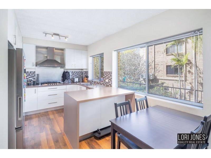 2/60 Sisley Street, St Lucia QLD 4067