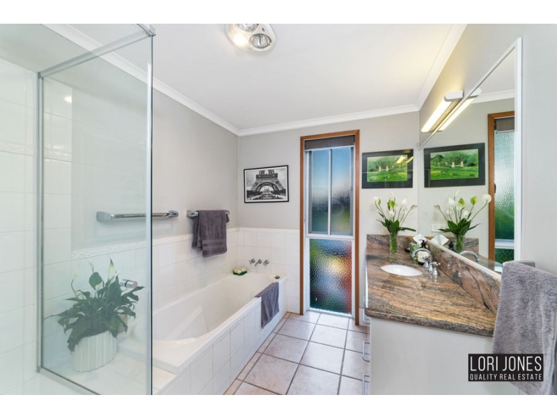 271 Kenmore Road, Fig Tree Pocket QLD 4069