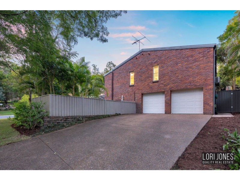 1 Thea Court, Indooroopilly QLD 4068