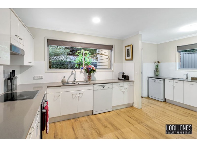 1 Thea Court, Indooroopilly QLD 4068