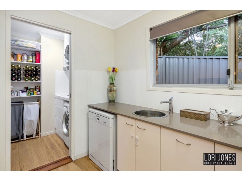 1 Thea Court, Indooroopilly QLD 4068