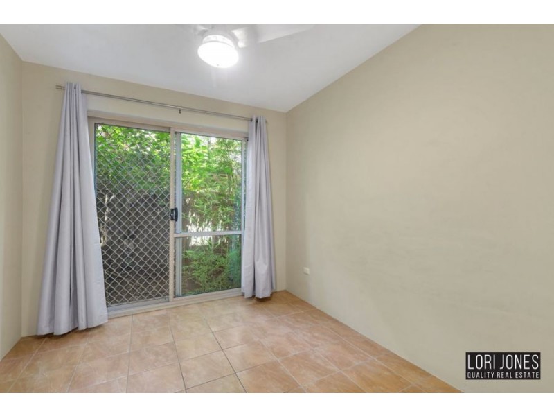 2/85 Warren Street, St Lucia QLD 4067