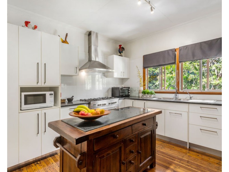 11 Boundary Road, Indooroopilly QLD 4068