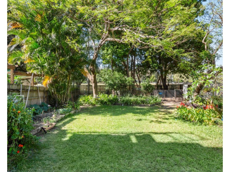 11 Boundary Road, Indooroopilly QLD 4068