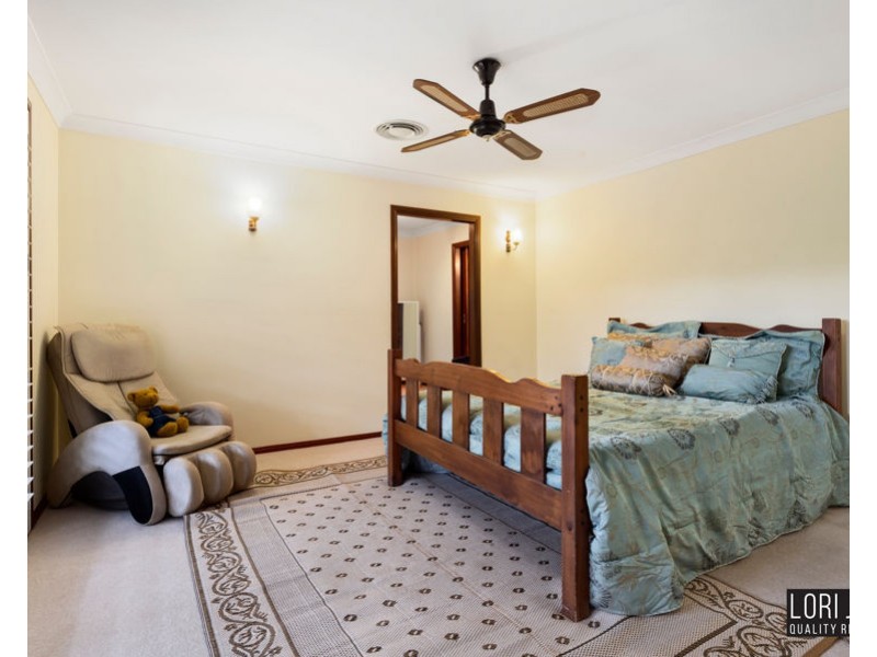 16 Annabel Street, Kenmore QLD 4069
