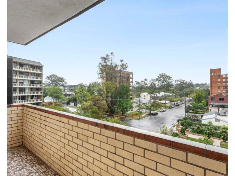 3/36 Sandford Street, St Lucia QLD 4067