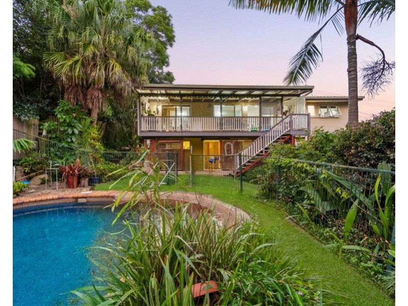 72 Stanley Terrace, Taringa QLD 4068