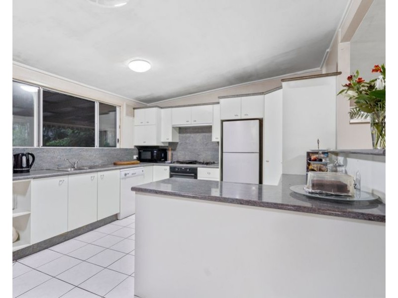 72 Stanley Terrace, Taringa QLD 4068