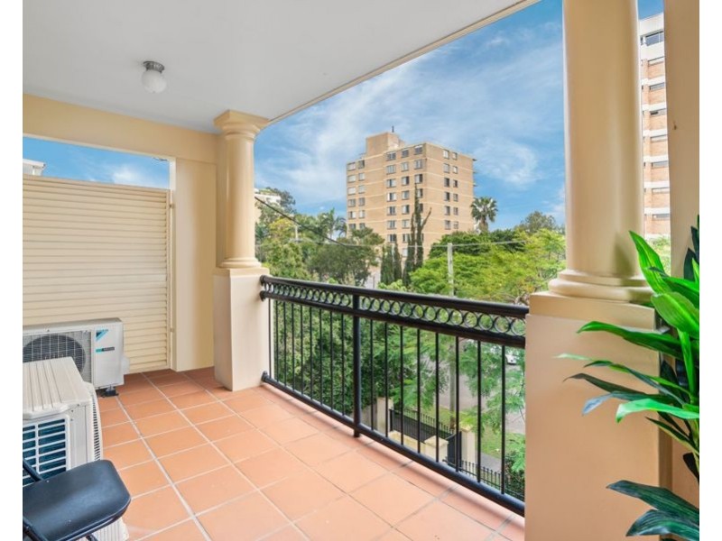 10/127 Macquarie Street, St Lucia QLD 4067
