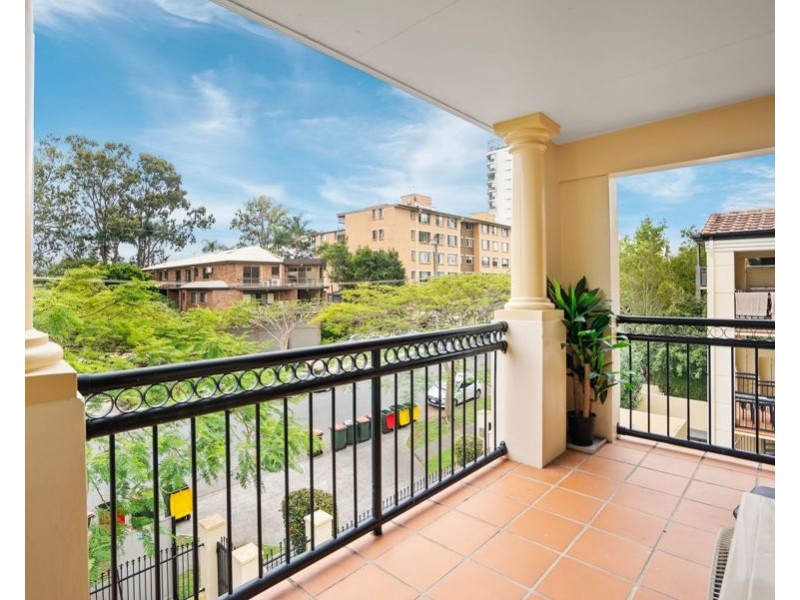 10/127 Macquarie Street, St Lucia QLD 4067