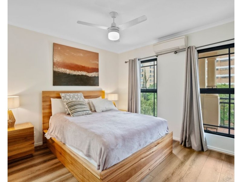 10/127 Macquarie Street, St Lucia QLD 4067