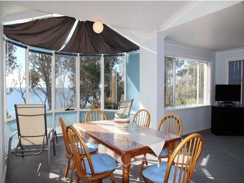 197 Mitchell Parade, Mollymook Beach NSW 2539