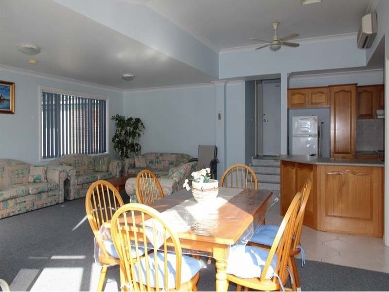 197 Mitchell Parade, Mollymook Beach NSW 2539