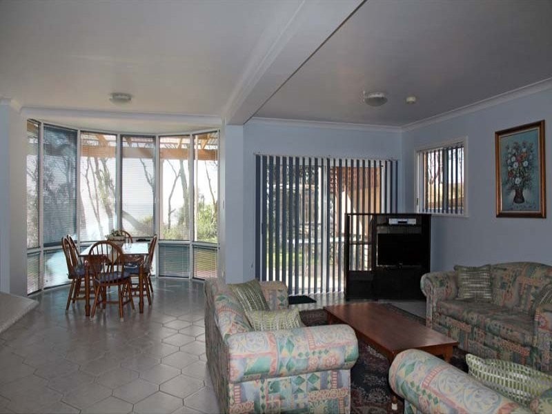 197 Mitchell Parade, Mollymook Beach NSW 2539