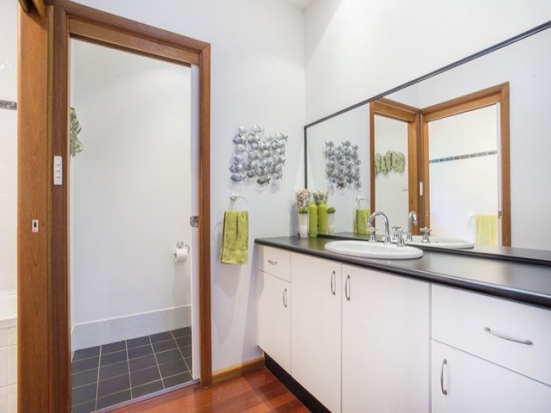 2 Rosemary Avenue, Bawley Point NSW 2539