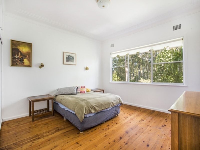 4 Shearwater Crescent, Bawley Point NSW 2539