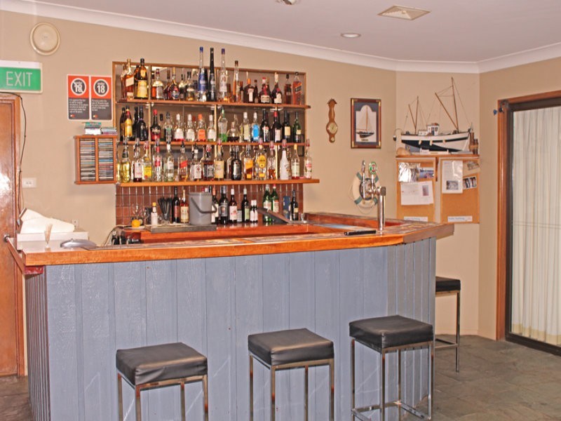 5 Weymouth Road, Lake Tabourie NSW 2539