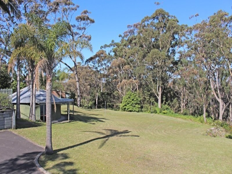 5 Weymouth Road, Lake Tabourie NSW 2539