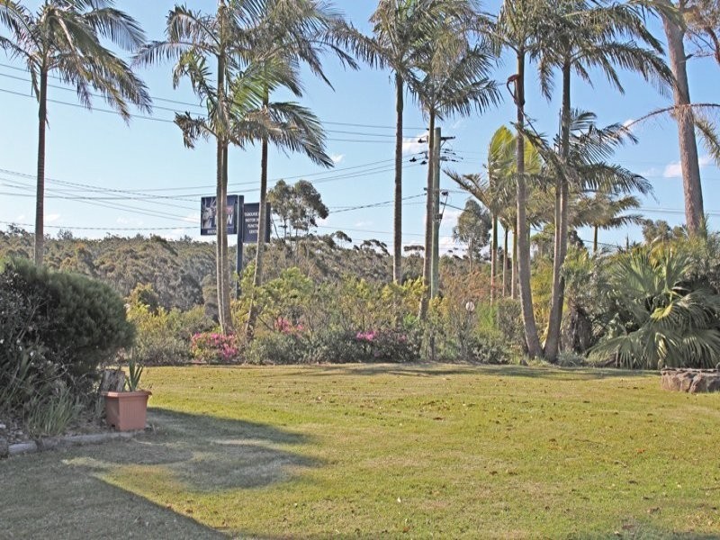 5 Weymouth Road, Lake Tabourie NSW 2539