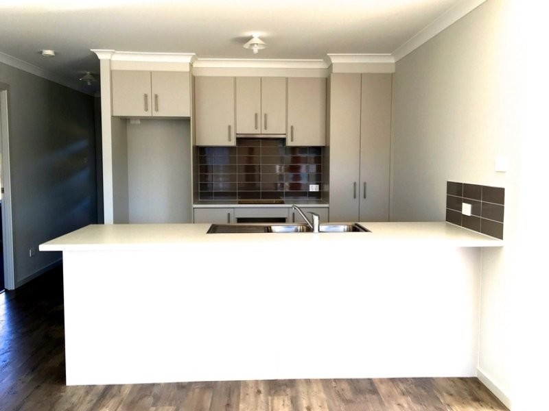 1/10 Booyong Avenue, Ulladulla NSW 2539